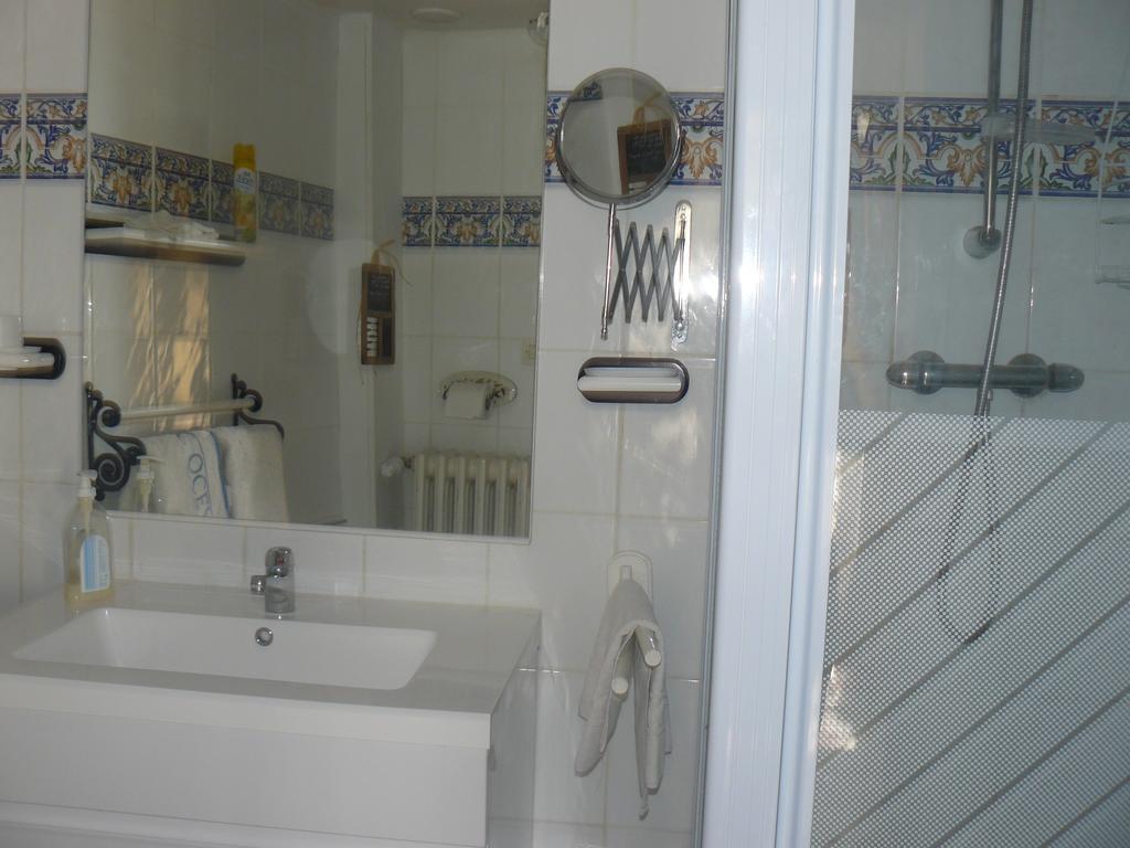 Chambres d'Hôtes&Gites Pouget Les Eyzies Quarto foto